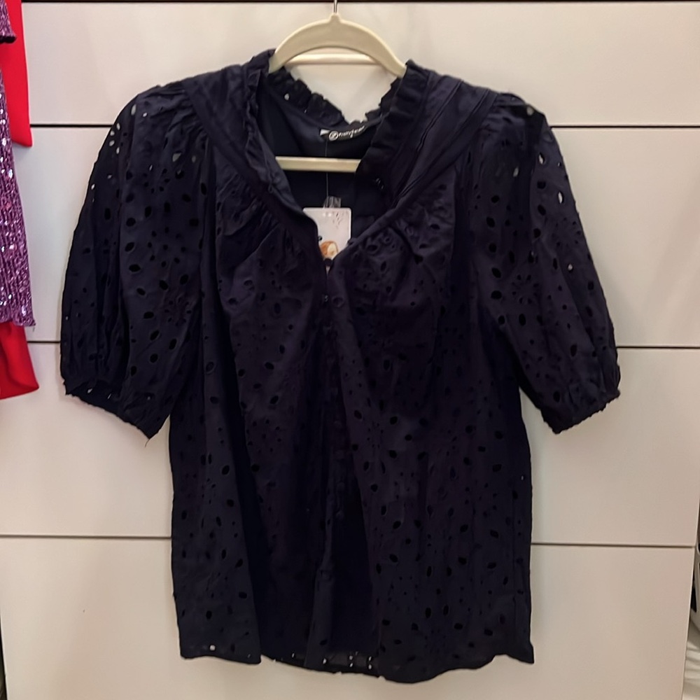 Eyelet top - Picture 3 of 5